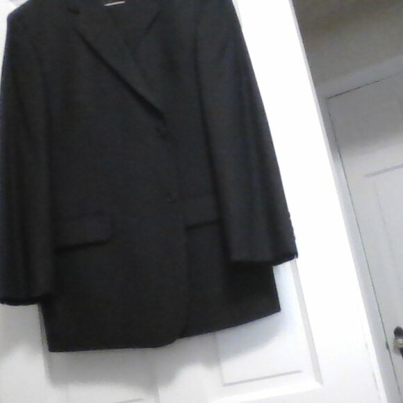 Jones New York Men's suit, 48 jacket, 38 pants. Charcoal with blue pinstripes - Picture 1 of 5